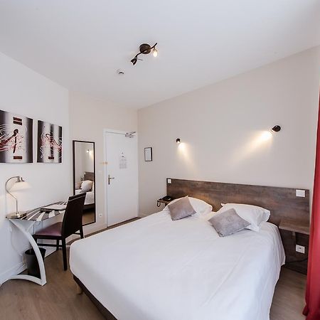 Logis Hotel - Le Petit Bellon Senlis  Kültér fotó