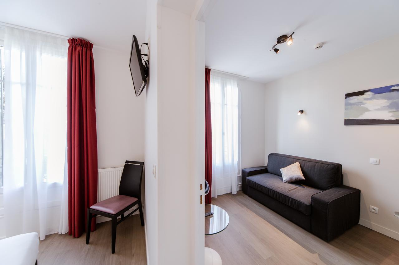 Logis Hotel - Le Petit Bellon Senlis  Kültér fotó