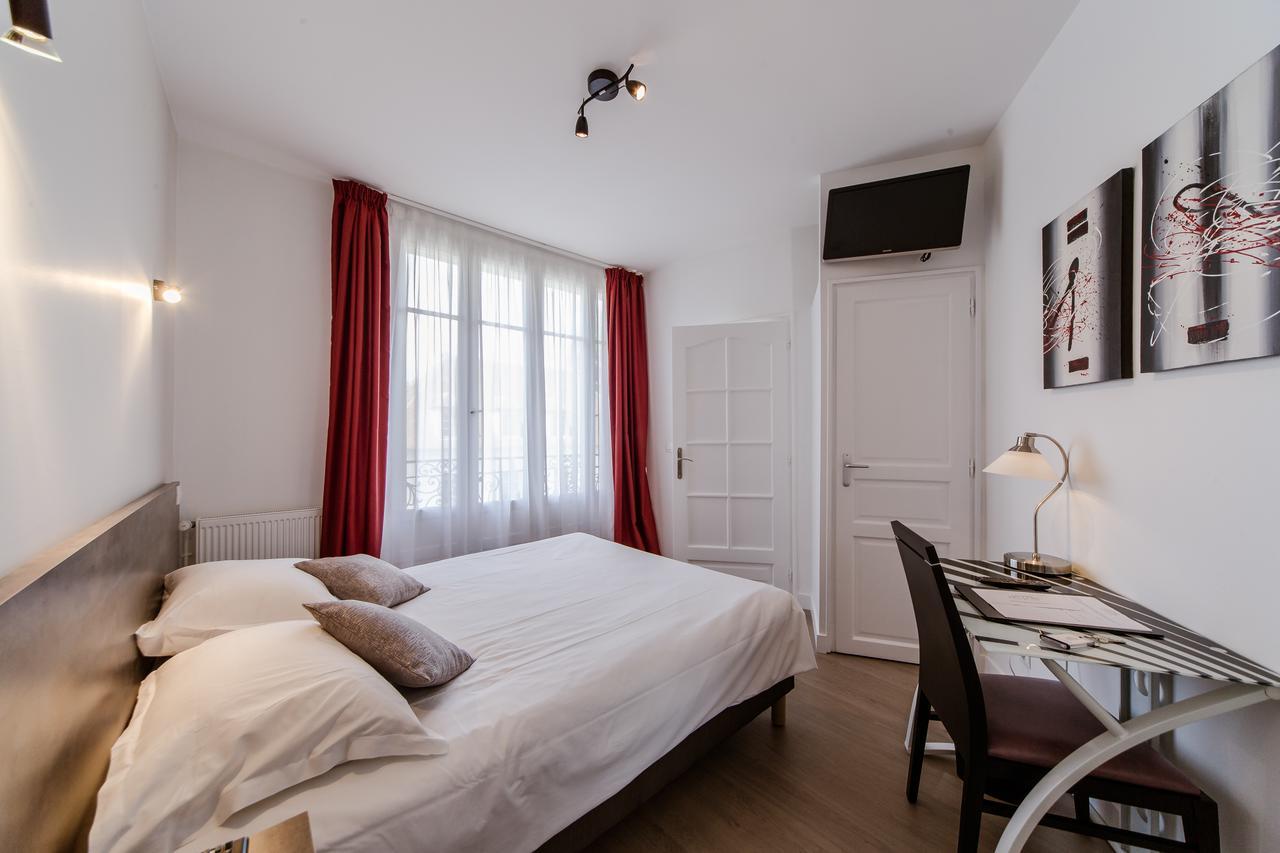 Logis Hotel - Le Petit Bellon Senlis  Kültér fotó