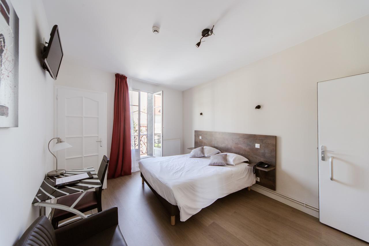 Logis Hotel - Le Petit Bellon Senlis  Kültér fotó